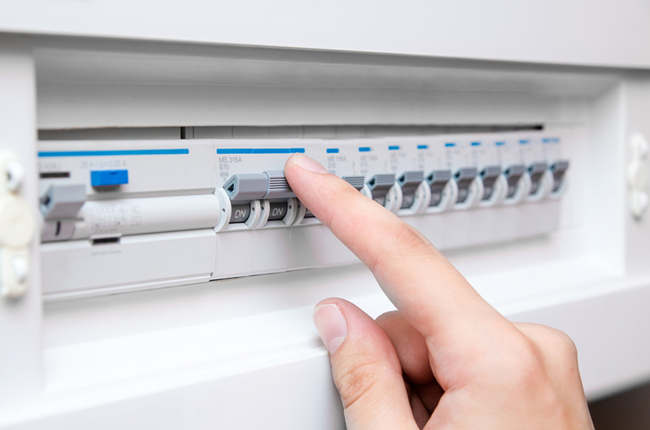 Elektro­installation bei Aiko Elektrotechnik GmbH in Baiersdorf