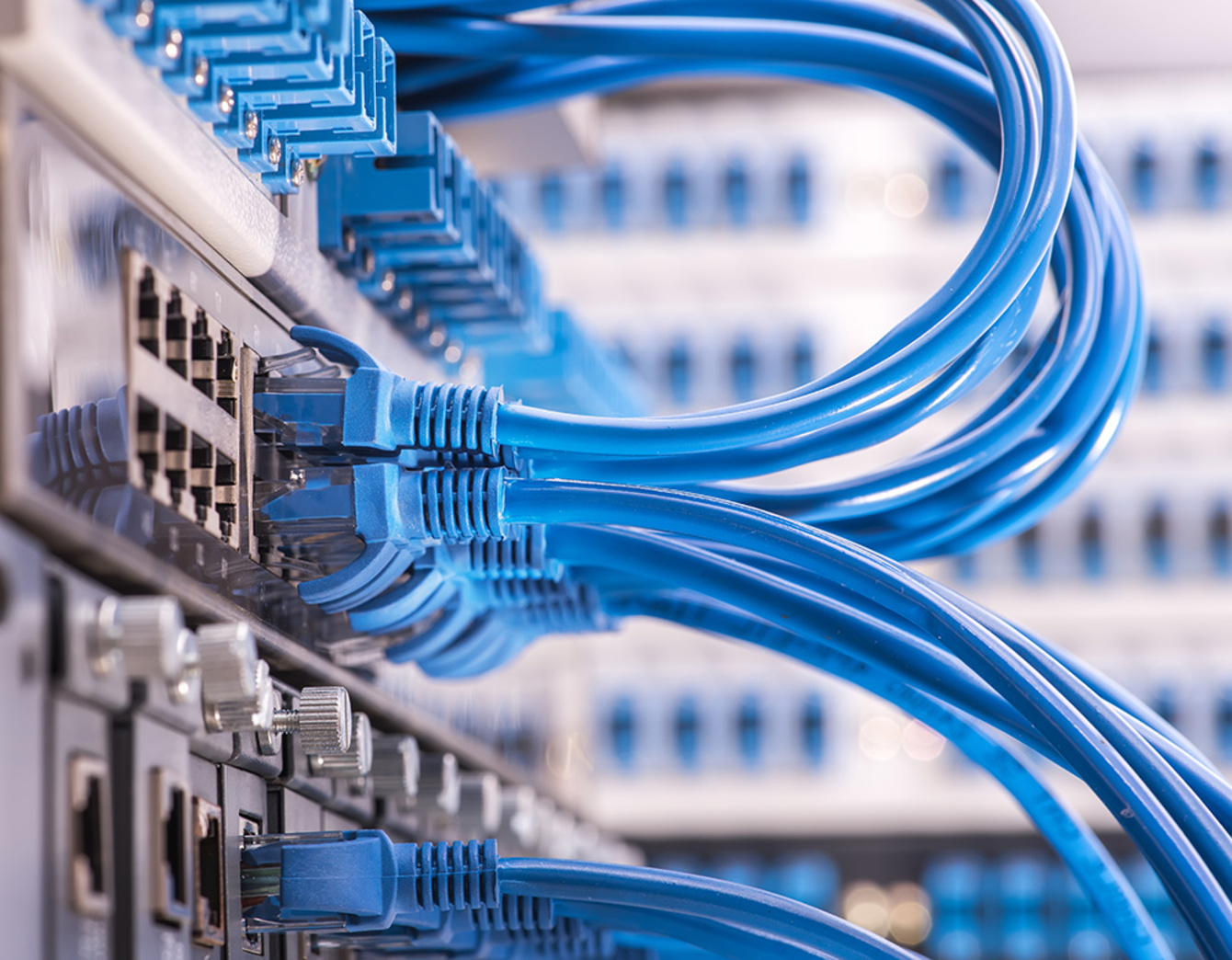 Daten- & Netzwerktechnik bei Aiko Elektrotechnik GmbH in Baiersdorf