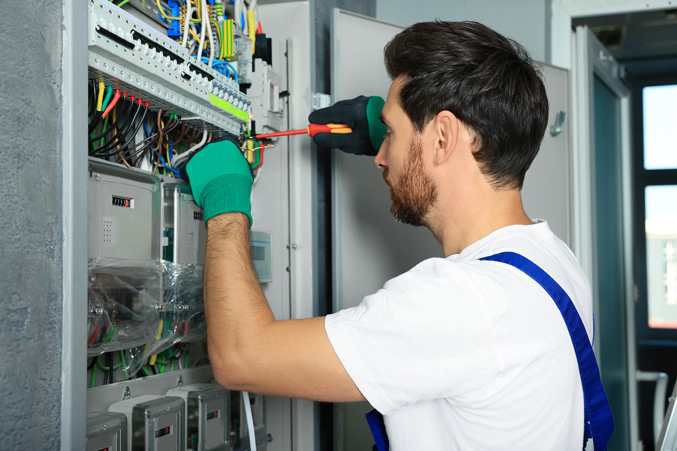 Nieder­spannungs­anlagen bei Aiko Elektrotechnik GmbH in Baiersdorf