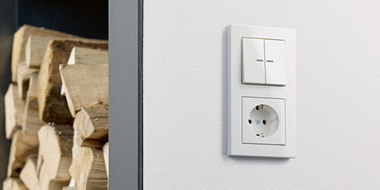 JUNG KNX Taster F 10 bei Aiko Elektrotechnik GmbH in Erlangen