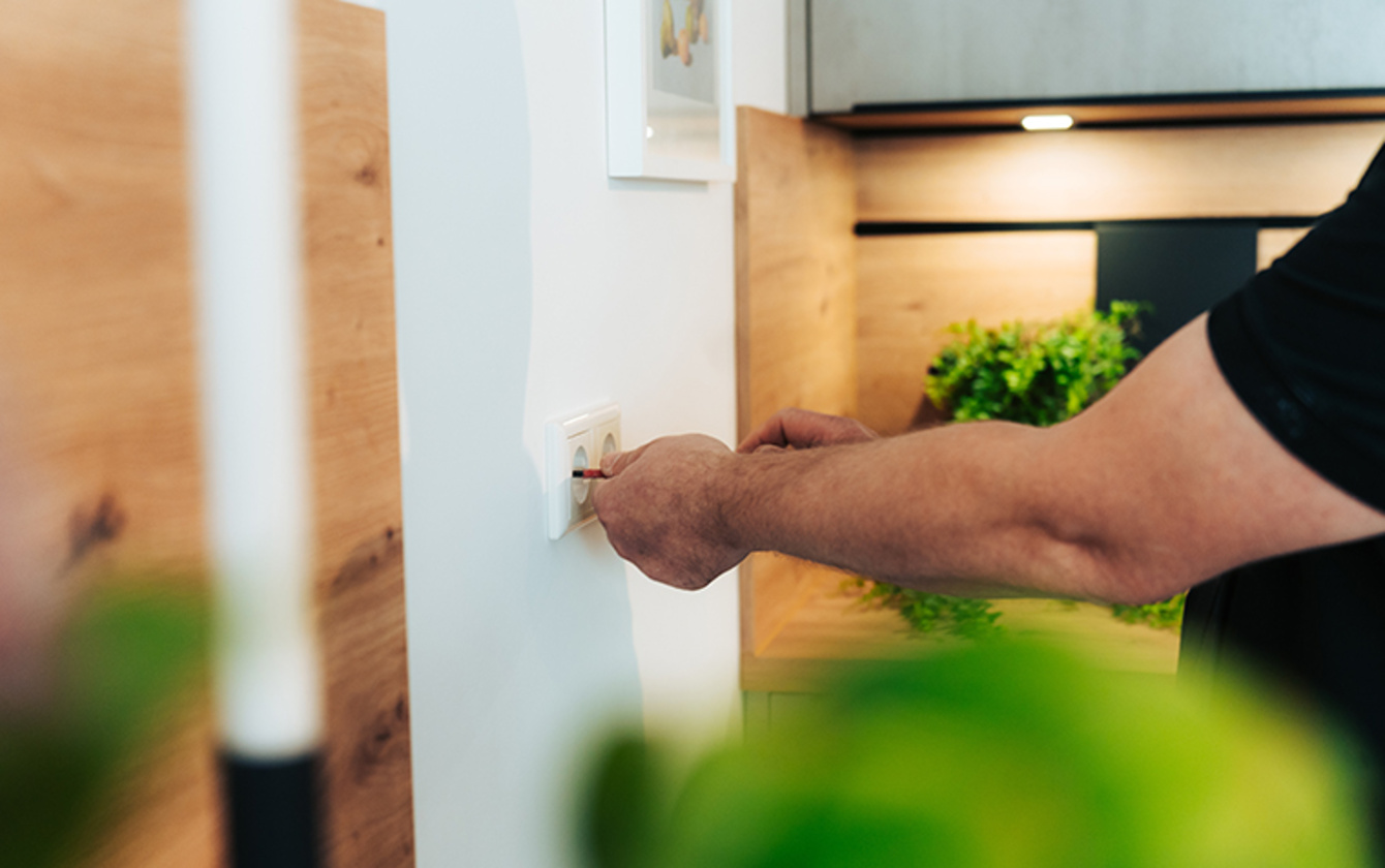 Elektro&shy;installation bei Aiko Elektrotechnik GmbH in Baiersdorf